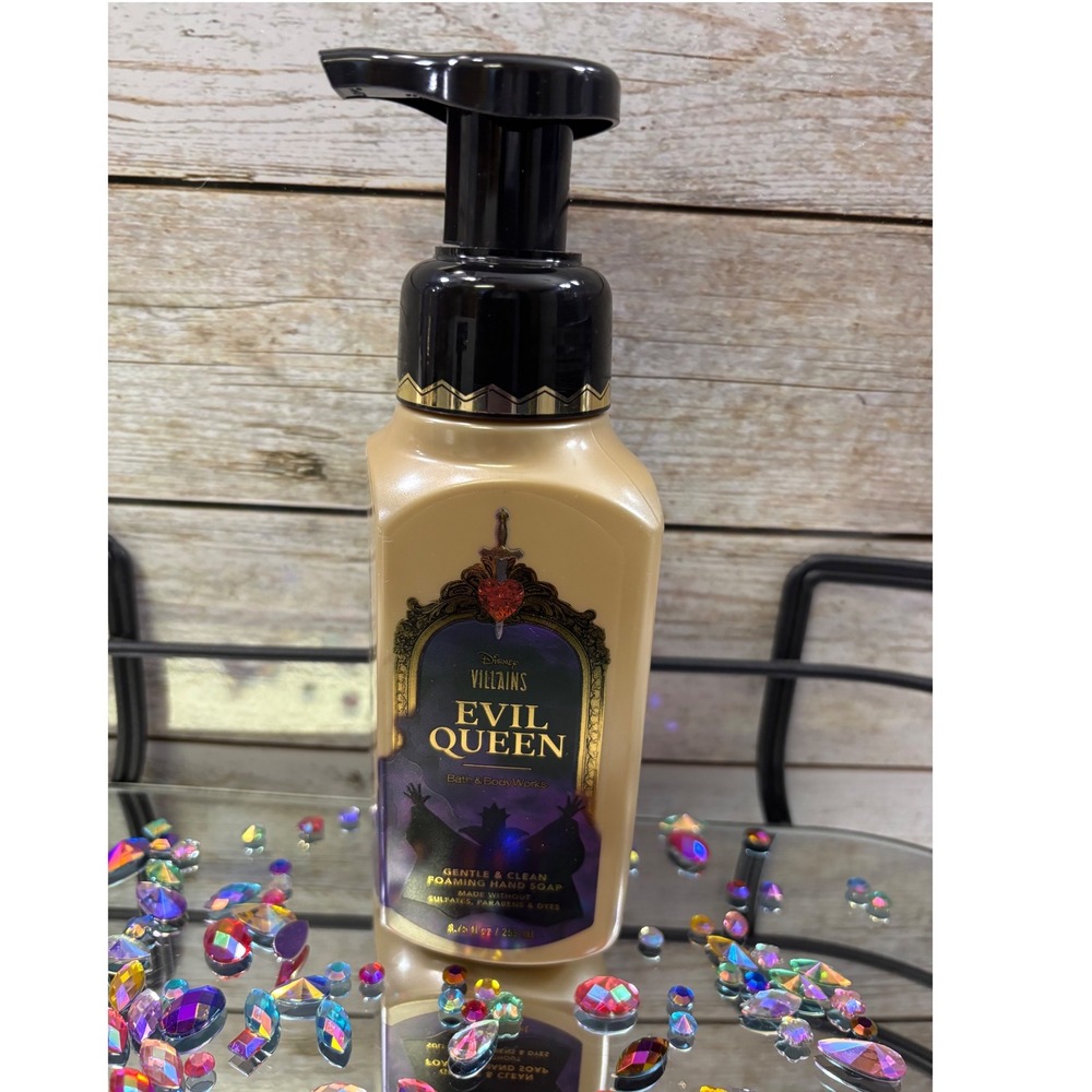Bath & Body Works Disney Evil Queen Foaming Hand Soap 8.75oz Apple Vanilla Pear